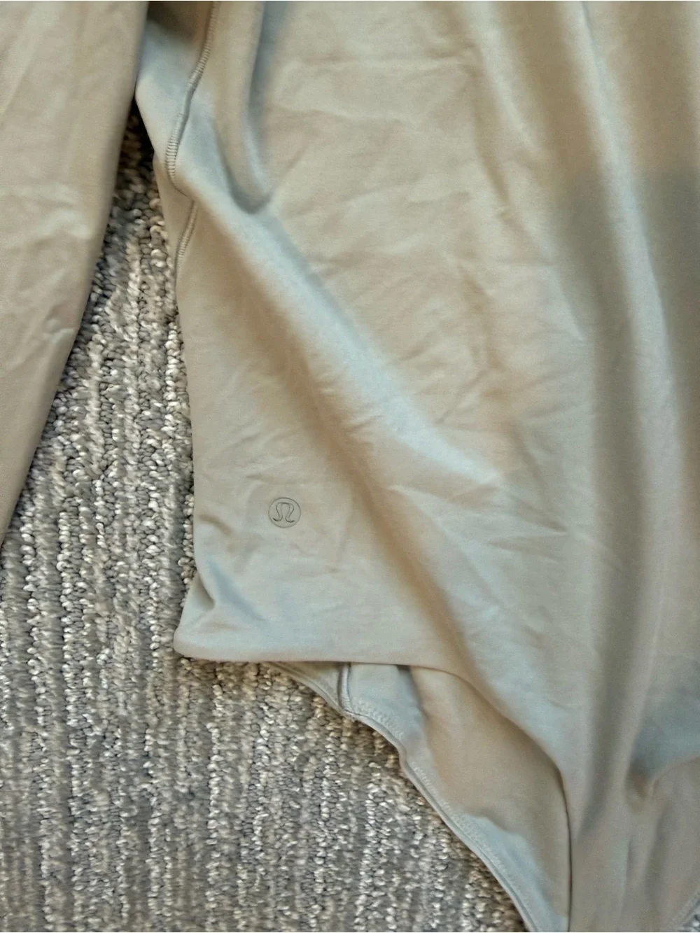Lululemon Beige Long Sleeve Turtleneck Bodysuit Women’s Medium Mock Neck Stretch